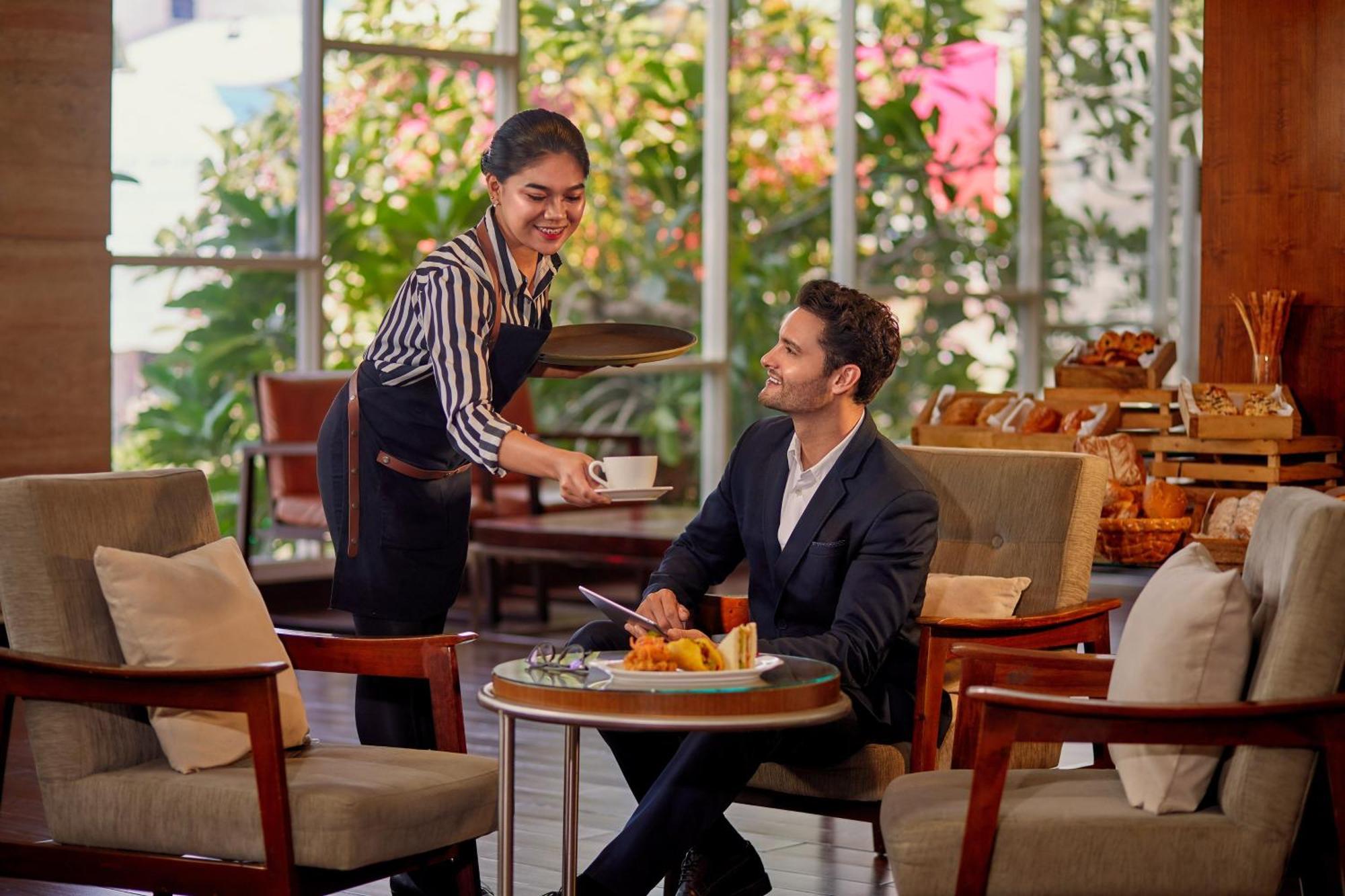 Four Points By Sheraton Makassar Kültér fotó